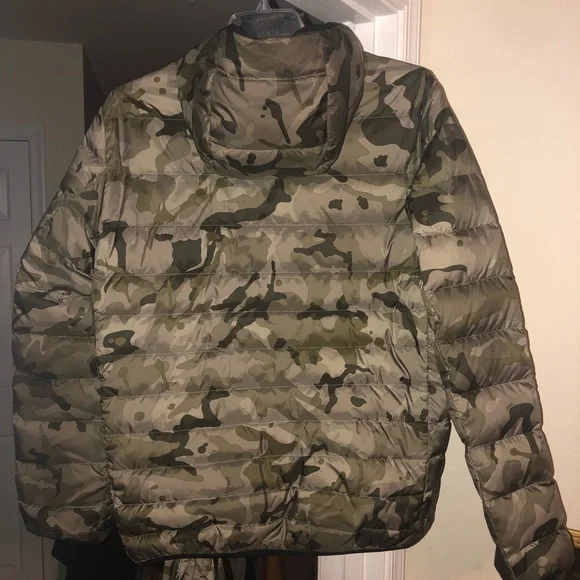 Used - Picture 3 of 3